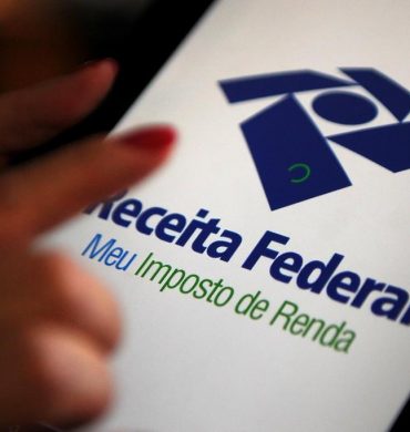 Governo prorroga prazo de entrega da declaração do IR por dois meses IOF de operações de crédito é desonerado e contribuições são adiadas
